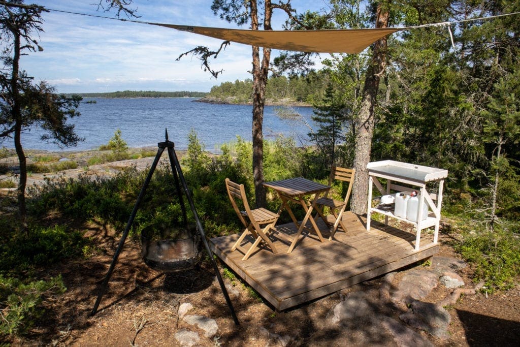 table d'hôtes au bord de l'eau